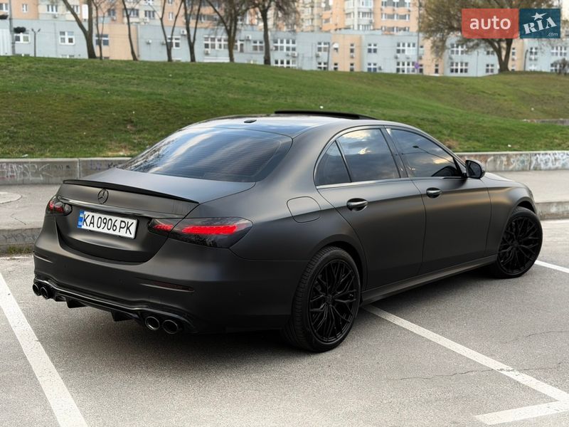 Седан Mercedes-Benz E-Class 2016 в Киеве