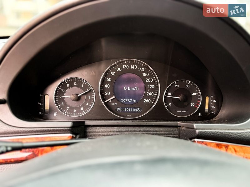 Универсал Mercedes-Benz E-Class 2003 в Черновцах