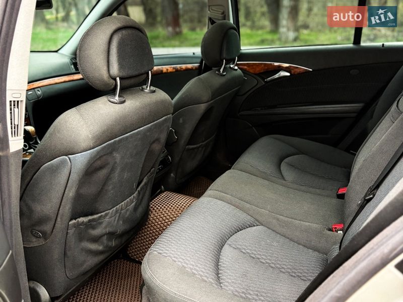 Универсал Mercedes-Benz E-Class 2003 в Черновцах