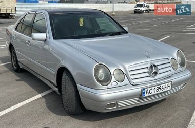 Седан Mercedes-Benz E-Class 1999 в Львове