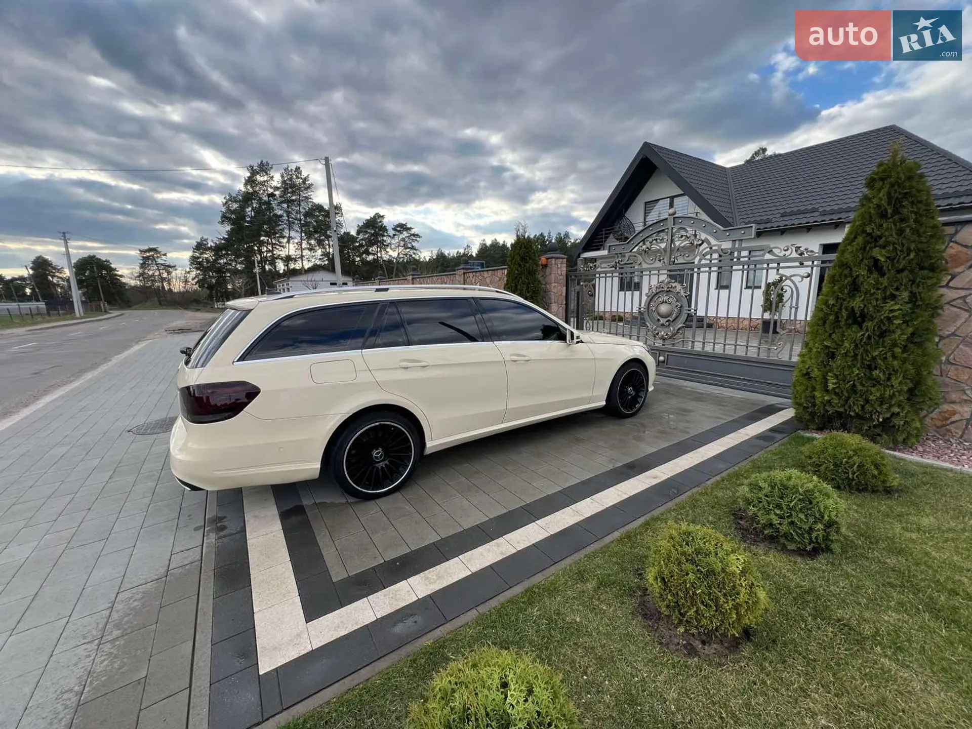 2014 Mercedes-Benz E-klasse - мініатюра 30