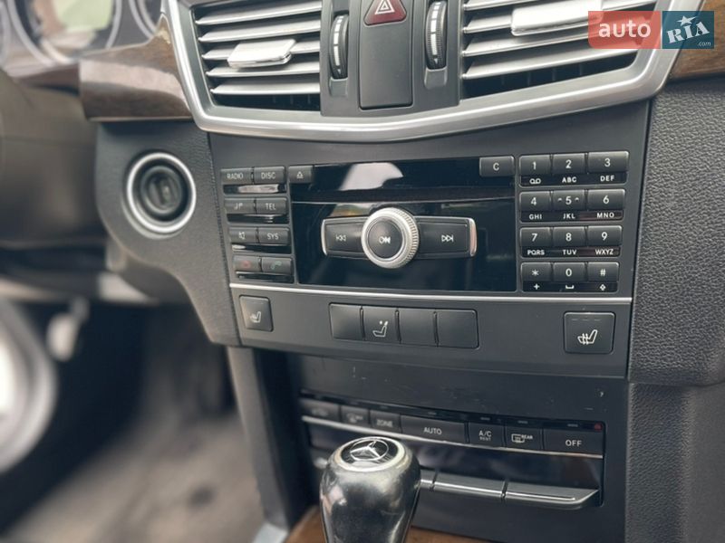 Седан Mercedes-Benz E-Class 2011 в Ровно