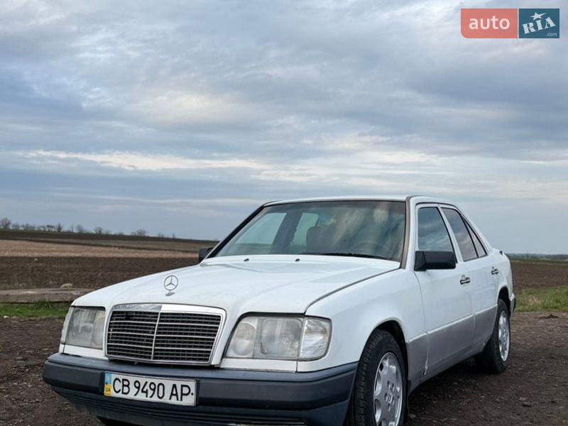 Mercedes-Benz E-Class 1988