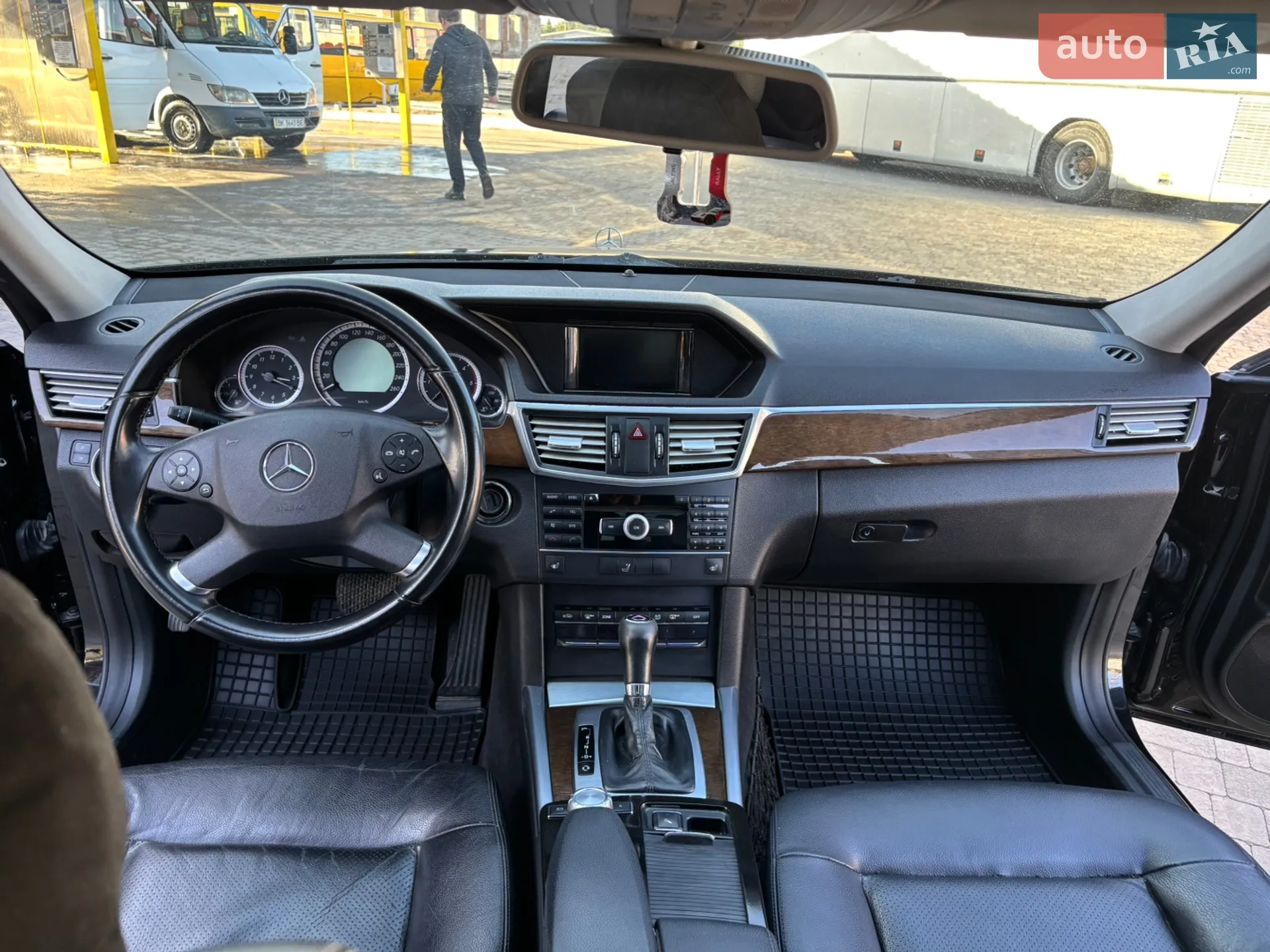 2010 Mercedes-Benz E-klasse - мініатюра 31