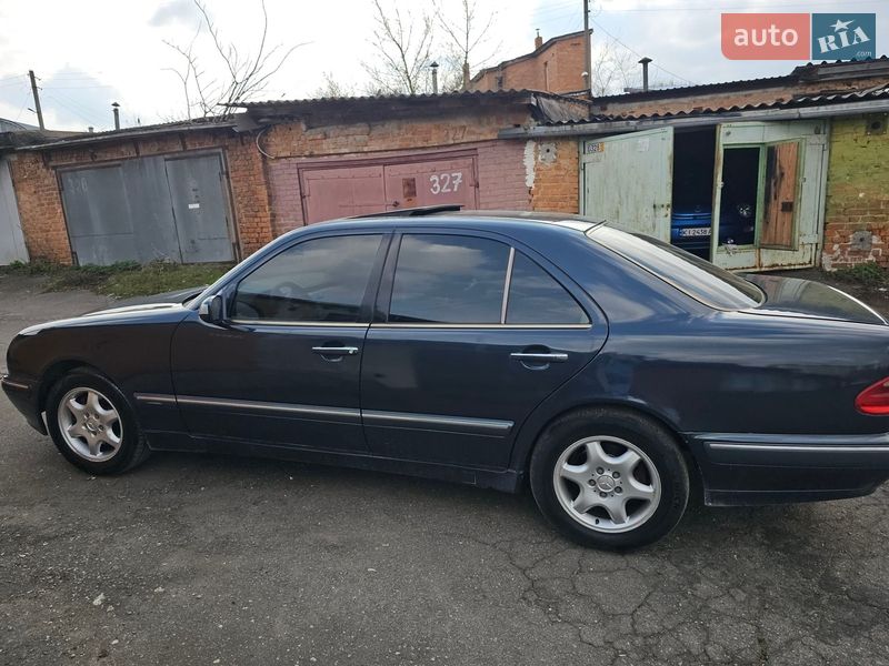 Седан Mercedes-Benz E-Class 2002 в Виннице