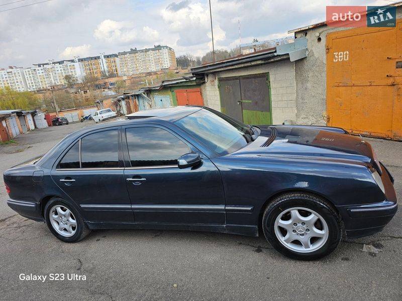 Седан Mercedes-Benz E-Class 2002 в Виннице