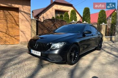 Седан Mercedes-Benz E-Class 2017 в Сваляве