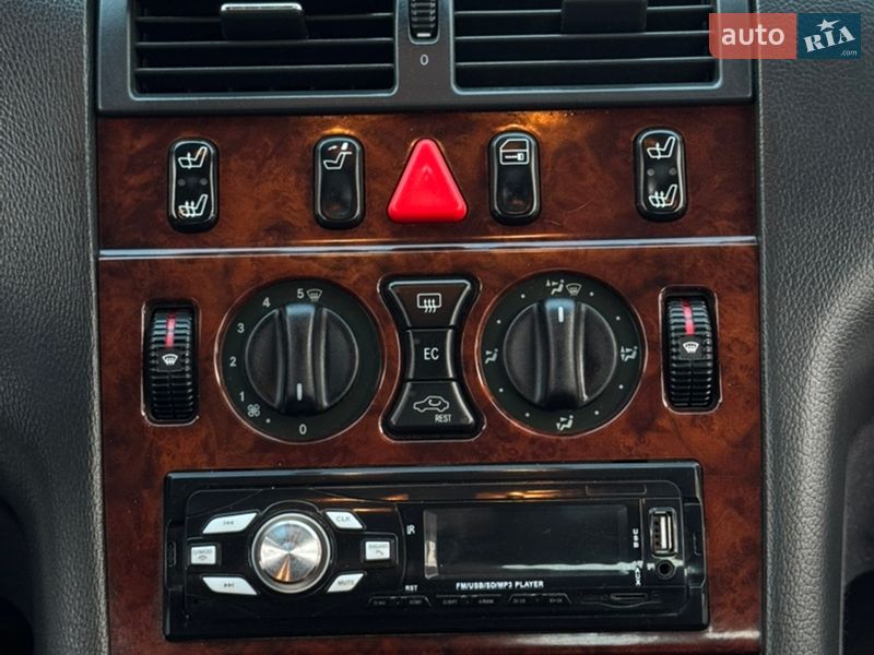 Седан Mercedes-Benz E-Class 2001 в Львове