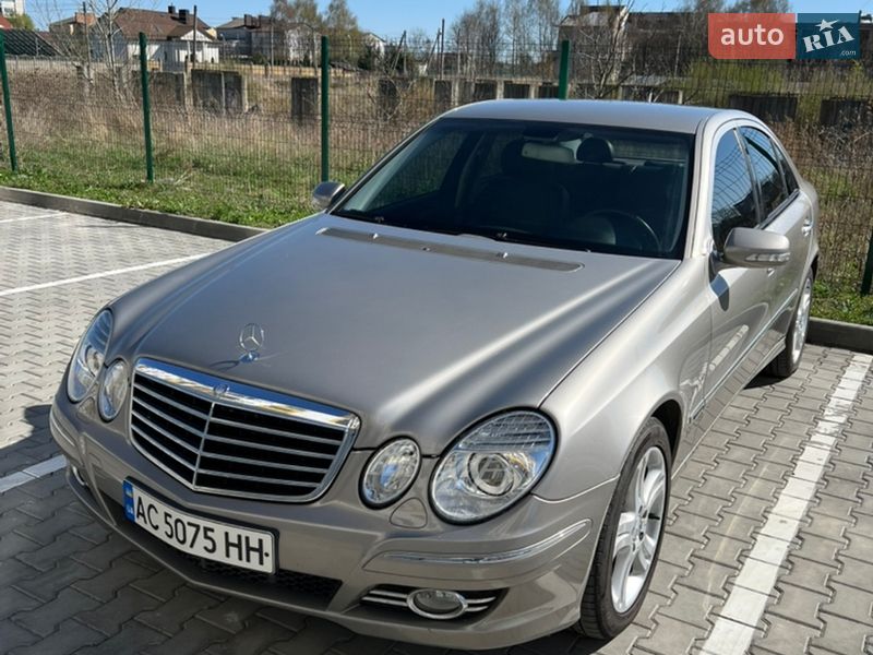 Седан Mercedes-Benz E-Class 2006 в Луцке