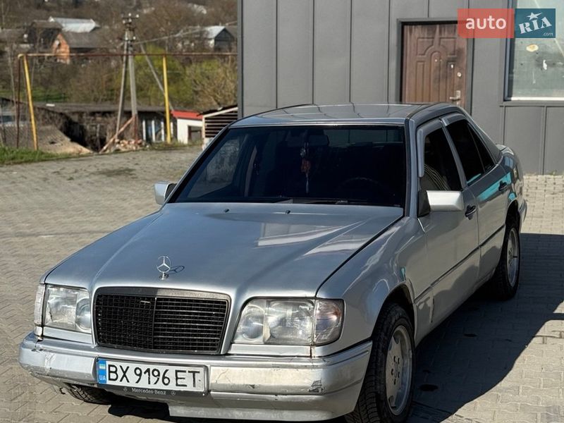 Mercedes-Benz E-Class 1993