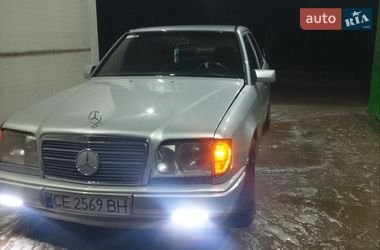 Седан Mercedes-Benz E-Class 1989 в Чернівцях