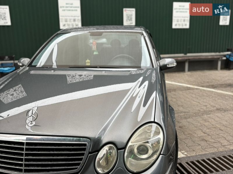 Седан Mercedes-Benz E-Class 2005 в Черновцах