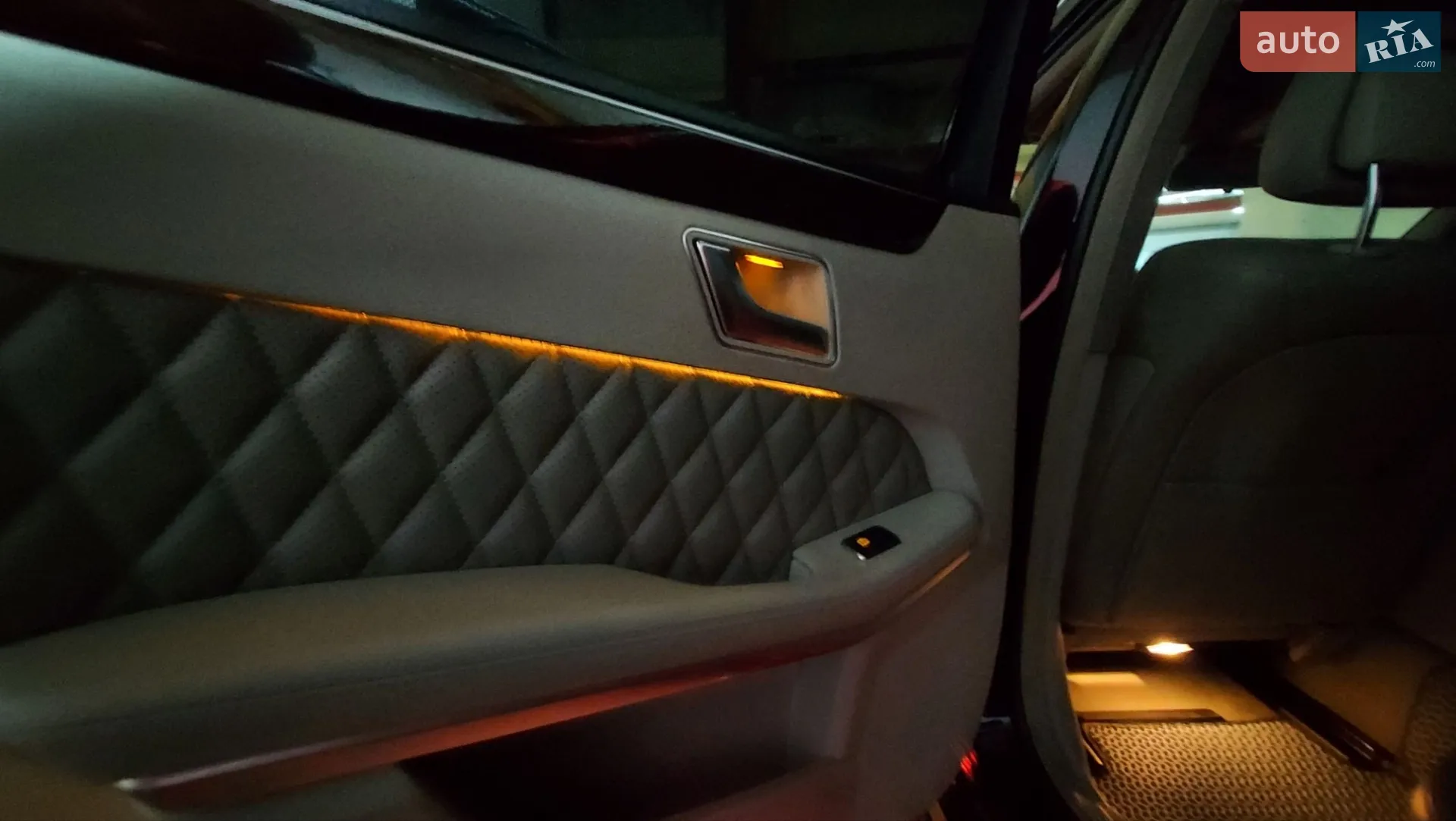 2012 Mercedes-Benz E-klasse - мініатюра 40