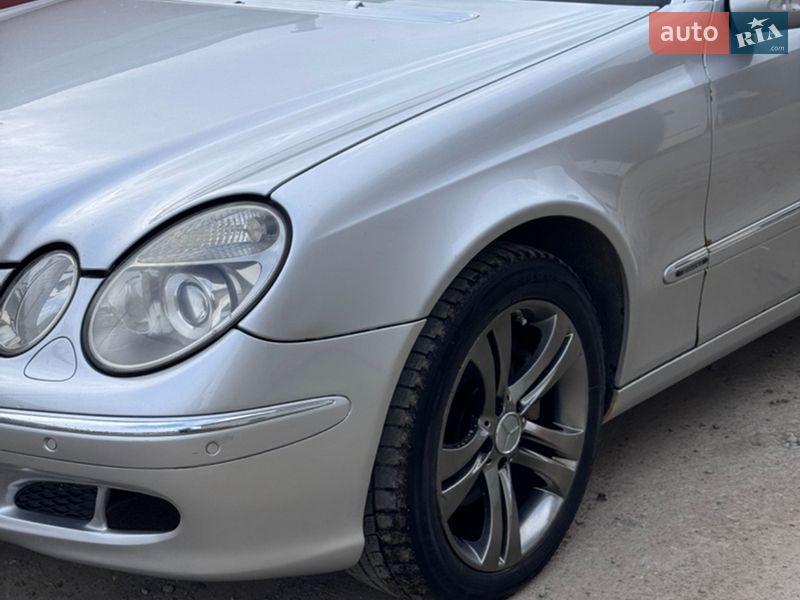Седан Mercedes-Benz E-Class 2004 в Хмельницком