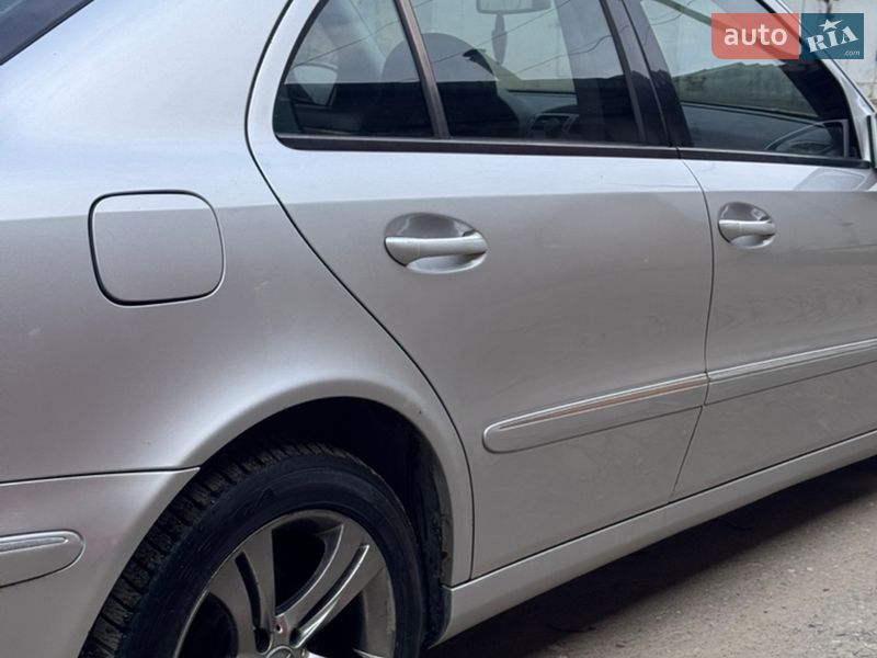 Седан Mercedes-Benz E-Class 2004 в Хмельницком