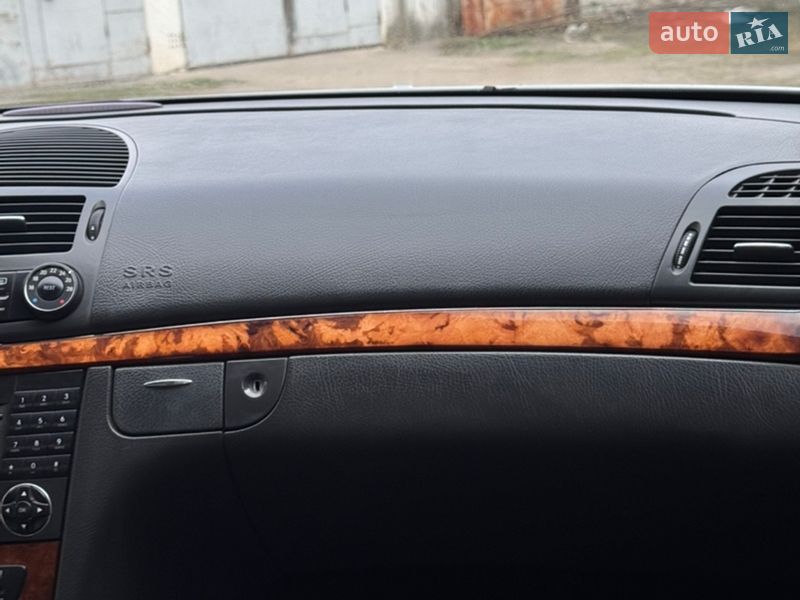 Седан Mercedes-Benz E-Class 2004 в Хмельницком