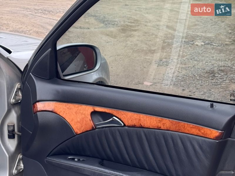 Седан Mercedes-Benz E-Class 2004 в Хмельницком