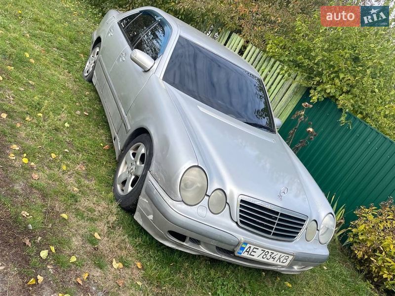 Mercedes-Benz E-Class 1999