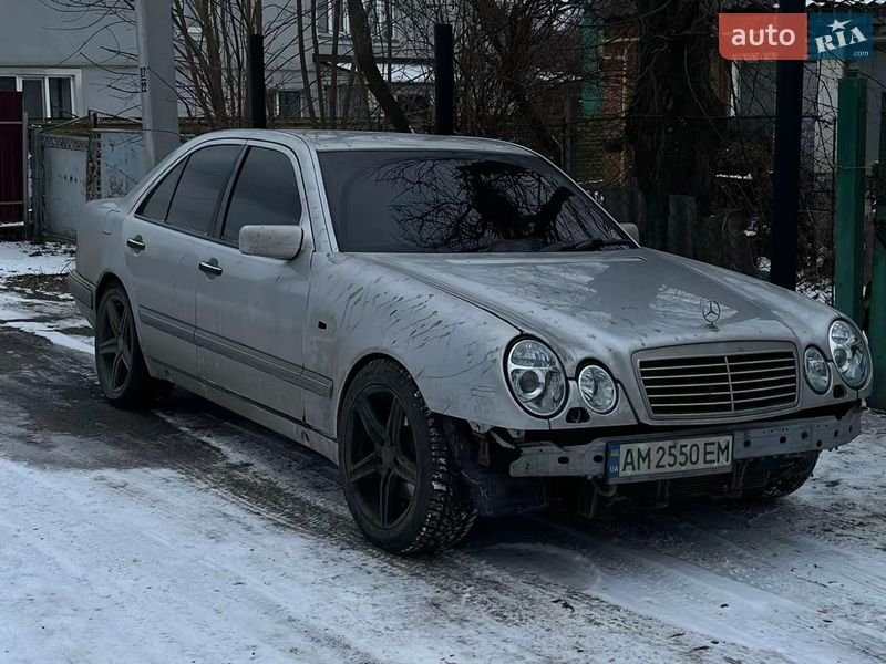 Седан Mercedes-Benz E-Class 1999 в Житомире