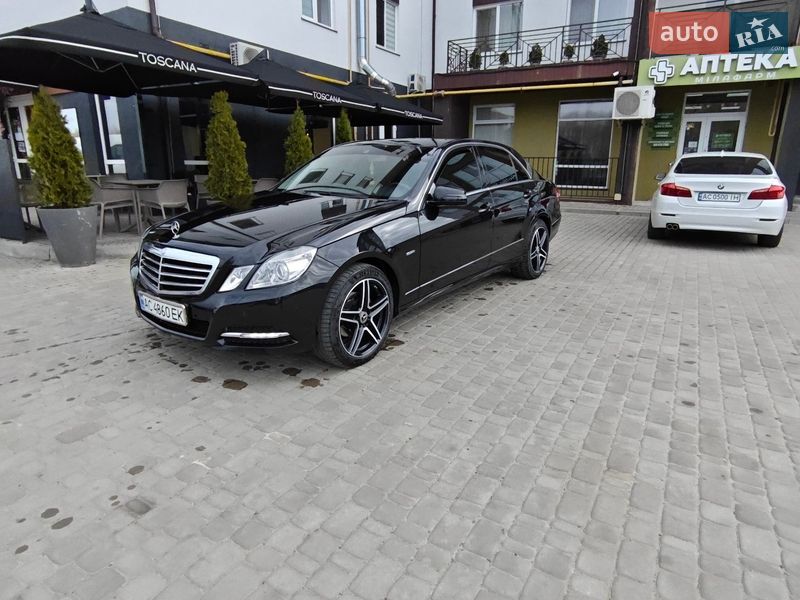 Mercedes-Benz E-Class 2011