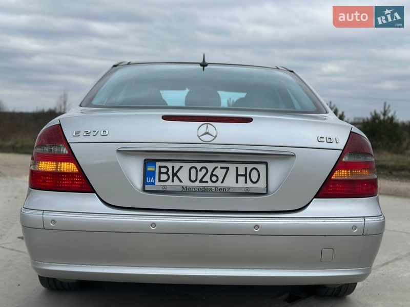 Седан Mercedes-Benz E-Class 2003 в Костополе