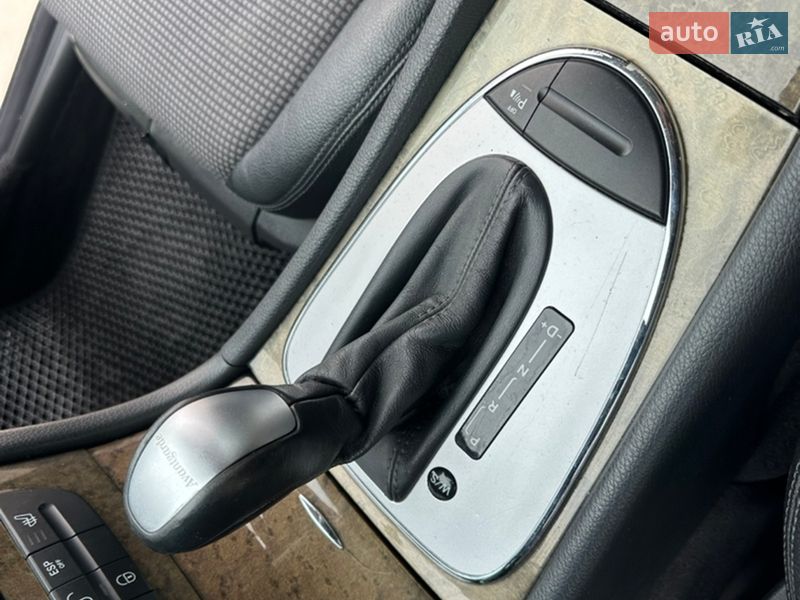 Седан Mercedes-Benz E-Class 2003 в Костополе