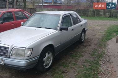 Седан Mercedes-Benz E-Class 1993 в Мілієве