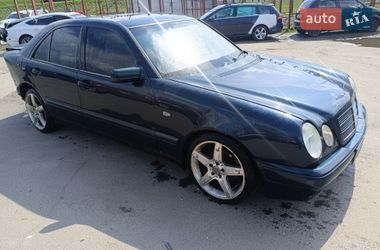 Седан Mercedes-Benz E-Class 1999 в Києві