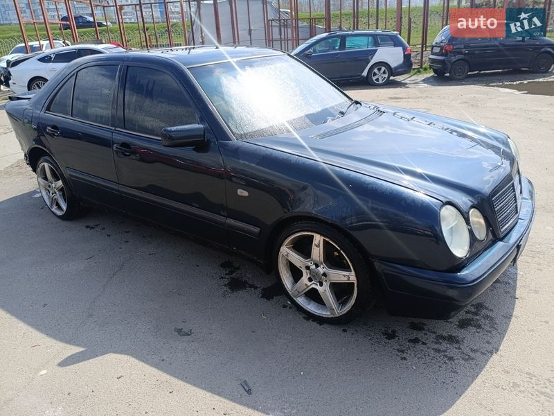 Mercedes-Benz E-Class 1999