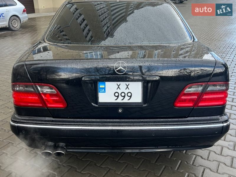 Седан Mercedes-Benz E-Class 2000 в Хмельницком