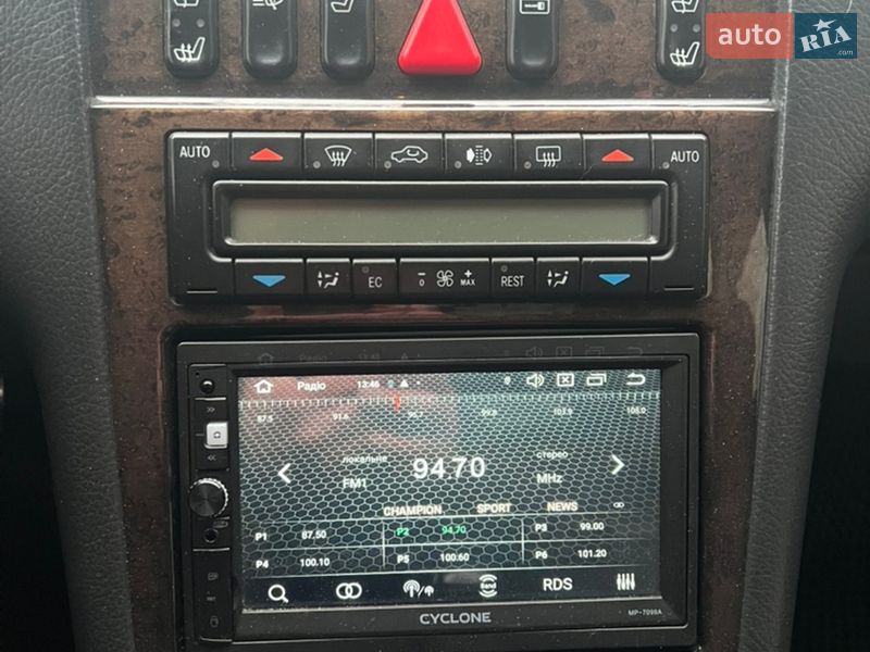 Седан Mercedes-Benz E-Class 2000 в Хмельницком