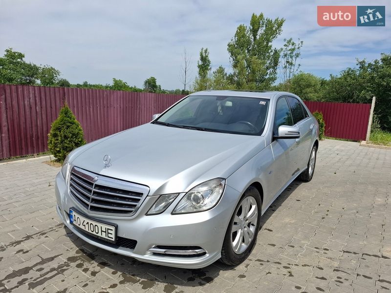 Седан Mercedes-Benz E-Class 2012 в Виноградове