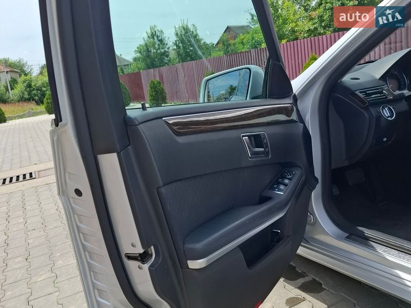 Седан Mercedes-Benz E-Class 2012 в Виноградове