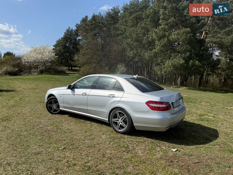Седан Mercedes-Benz E-Class 2012 в Львове фото 13 Седан Mercedes-Benz E-Class 2012 в Львове