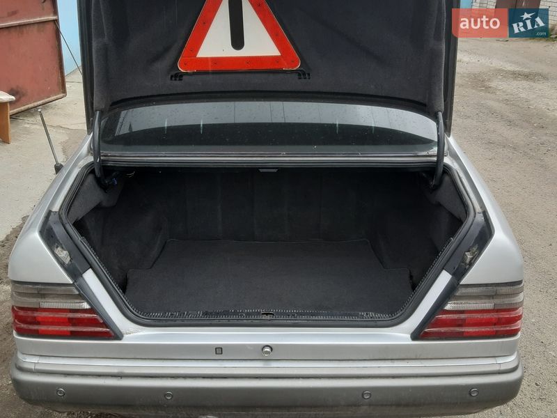 Купе Mercedes-Benz E-Class 1994 в Днепре