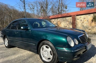 Седан Mercedes-Benz E-Class 2001 в Черновцах