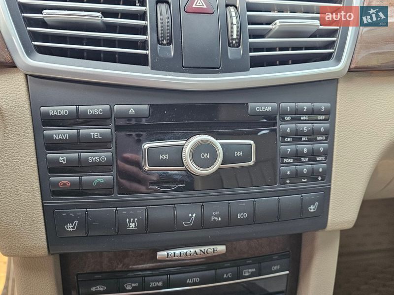 Седан Mercedes-Benz E-Class 2012 в Києві