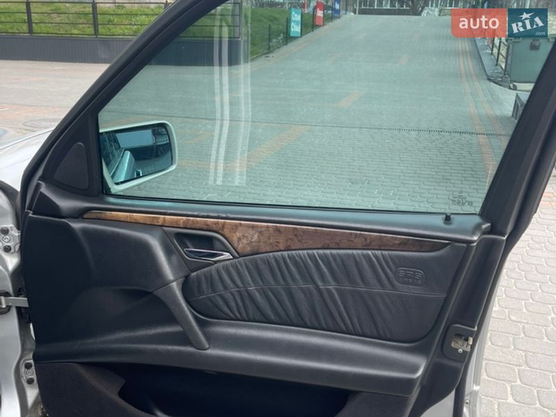 Седан Mercedes-Benz E-Class 1999 в Тернополе