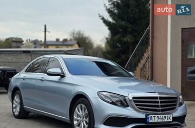 Седан Mercedes-Benz E-Class 2016 в Львове