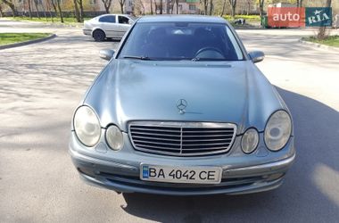 Седан Mercedes-Benz E-Class 2004 в Днепре