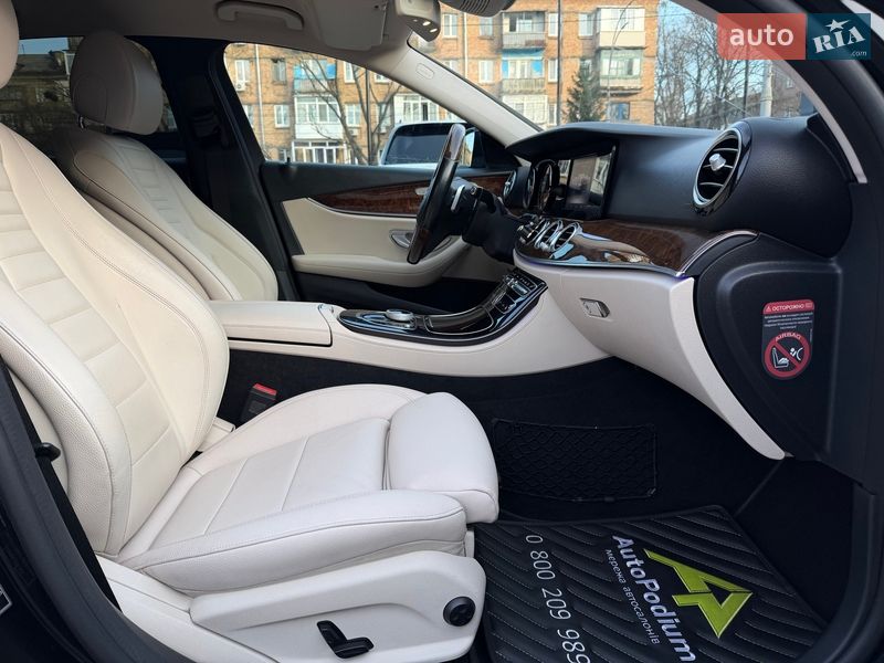 Седан Mercedes-Benz E-Class 2016 в Киеве