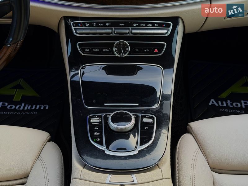 Седан Mercedes-Benz E-Class 2016 в Киеве