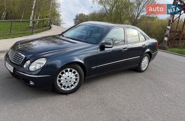 Седан Mercedes-Benz E-Class 2002 в Чернівцях