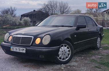 Седан Mercedes-Benz E-Class 1997 в Кривом Роге