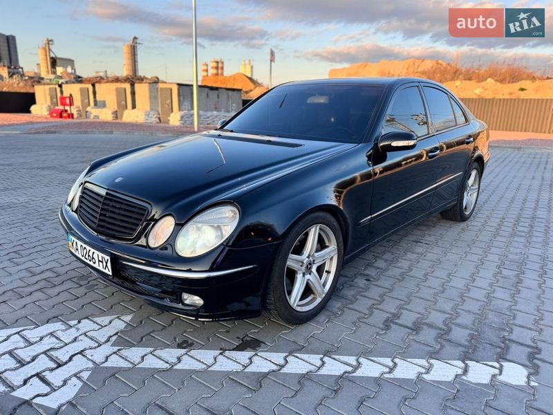 Mercedes-Benz E-Class 2002