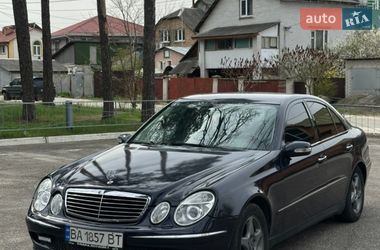Седан Mercedes-Benz E-Class 2004 в Киеве