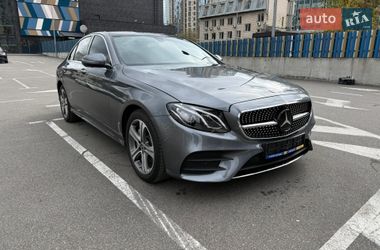 Седан Mercedes-Benz E-Class 2019 в Киеве