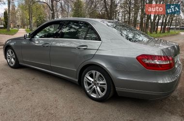 Седан Mercedes-Benz E-Class 2010 в Нежине