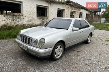 Седан Mercedes-Benz E-Class 1999 в Виннице