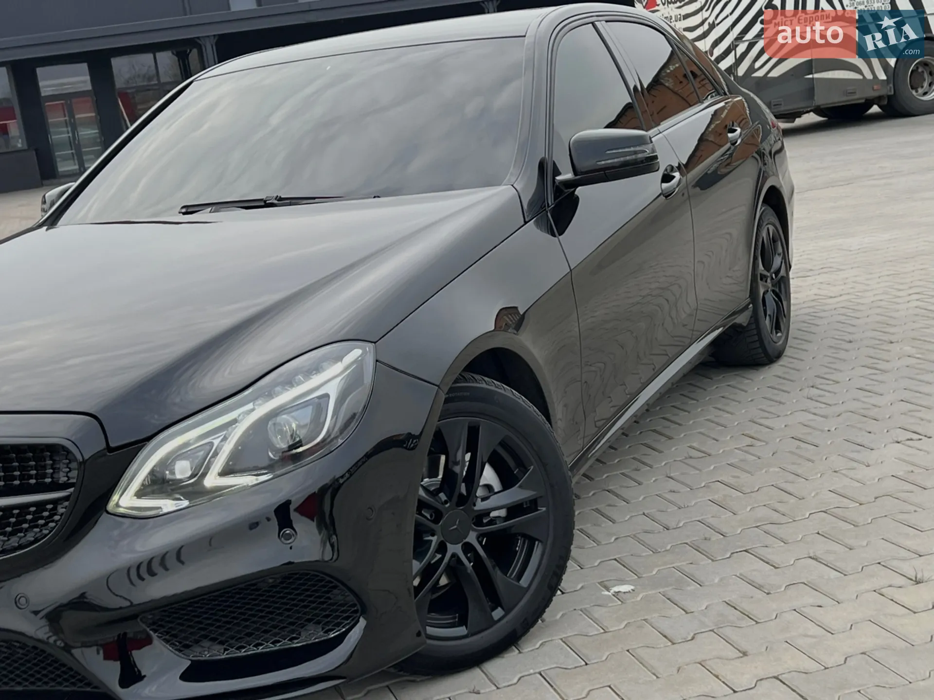 2013 Mercedes-Benz E-klasse - мініатюра 30